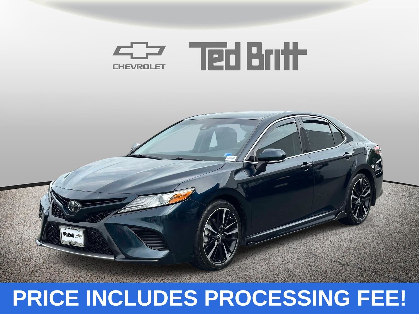 Teal (Aqua) 2018 Toyota Camry Sedan Front-Wheel Drive 8-Speed Automatic