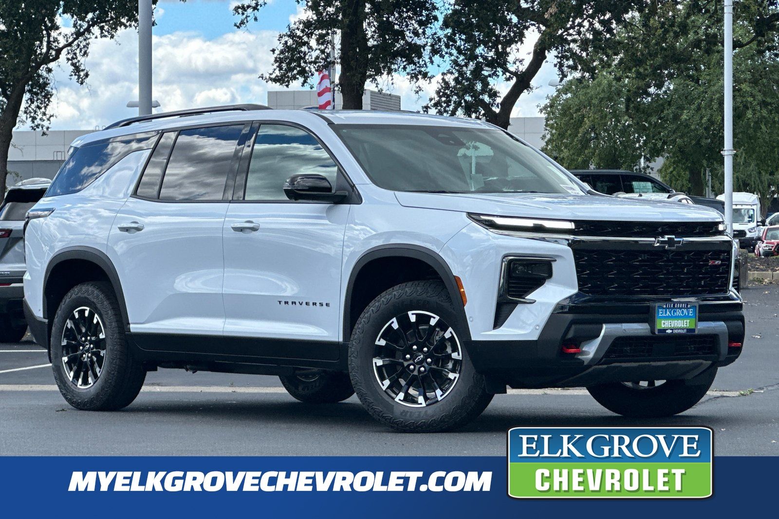 Polar White 2026 Chevrolet Traverse SUV / Crossover Four-Wheel Drive 8-Speed Automatic