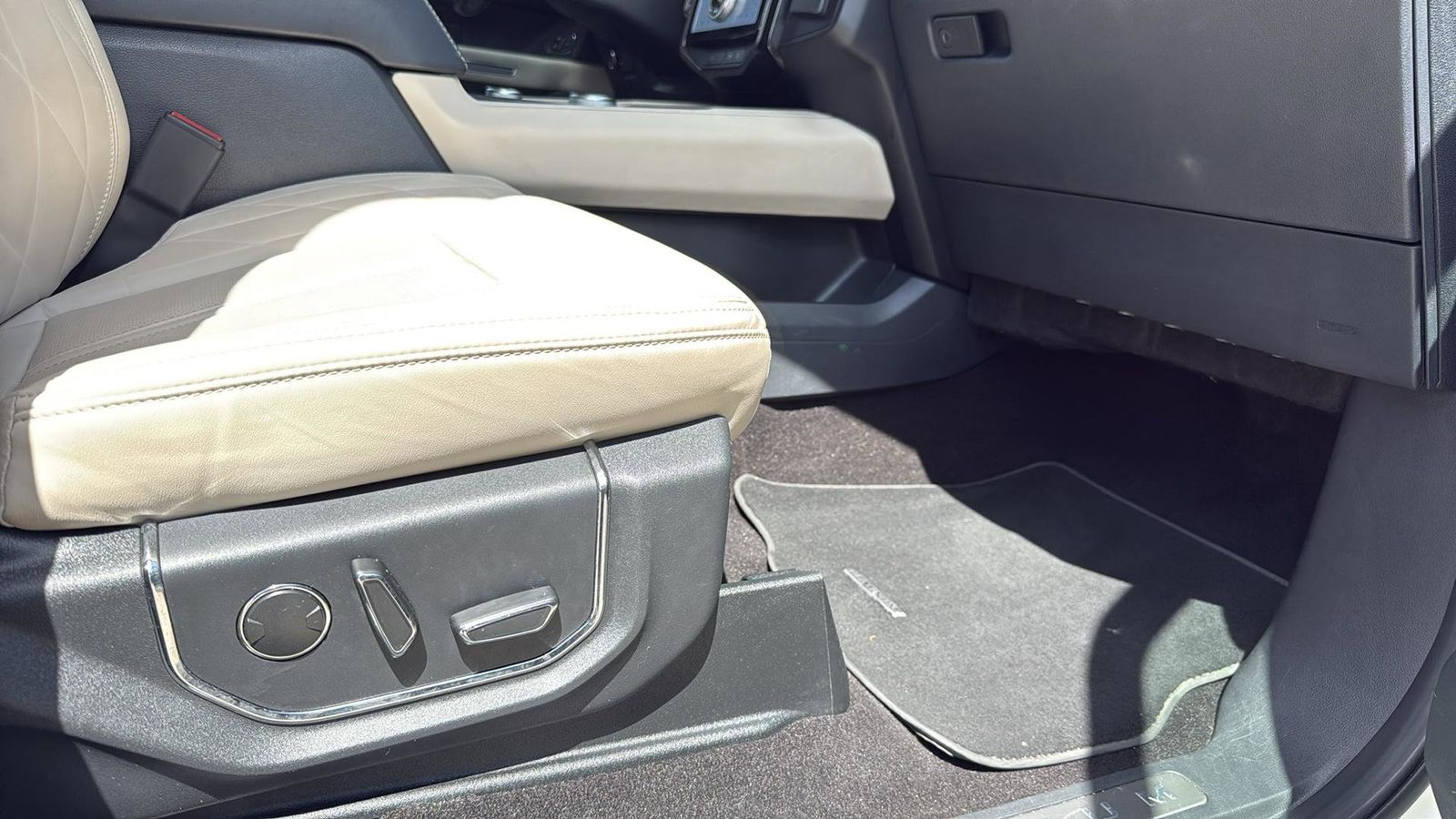 Used Car 2023 Ford Expedition Max  Platinum For Sale Under $60,000 In Austin, Texas