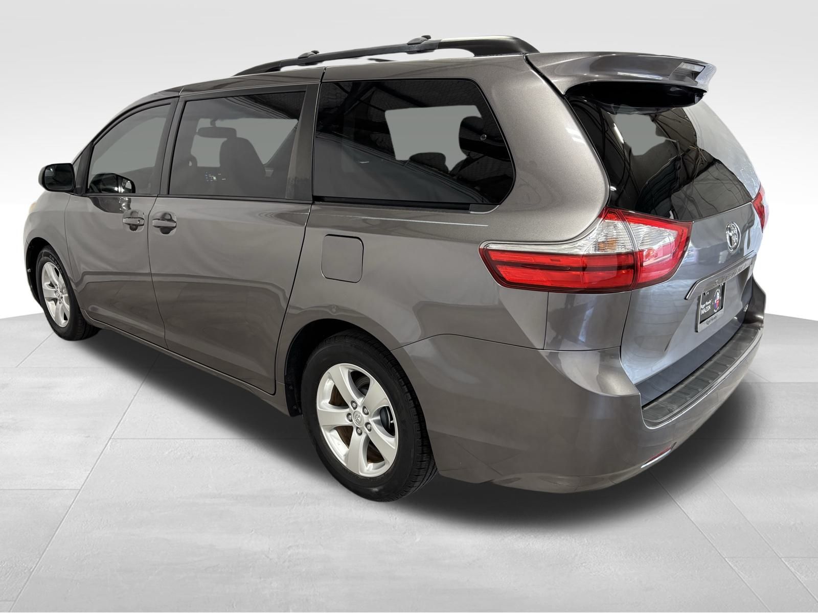 Used Car 2015 Toyota Sienna  Le For Sale Under $12,000 In Austin, Texas