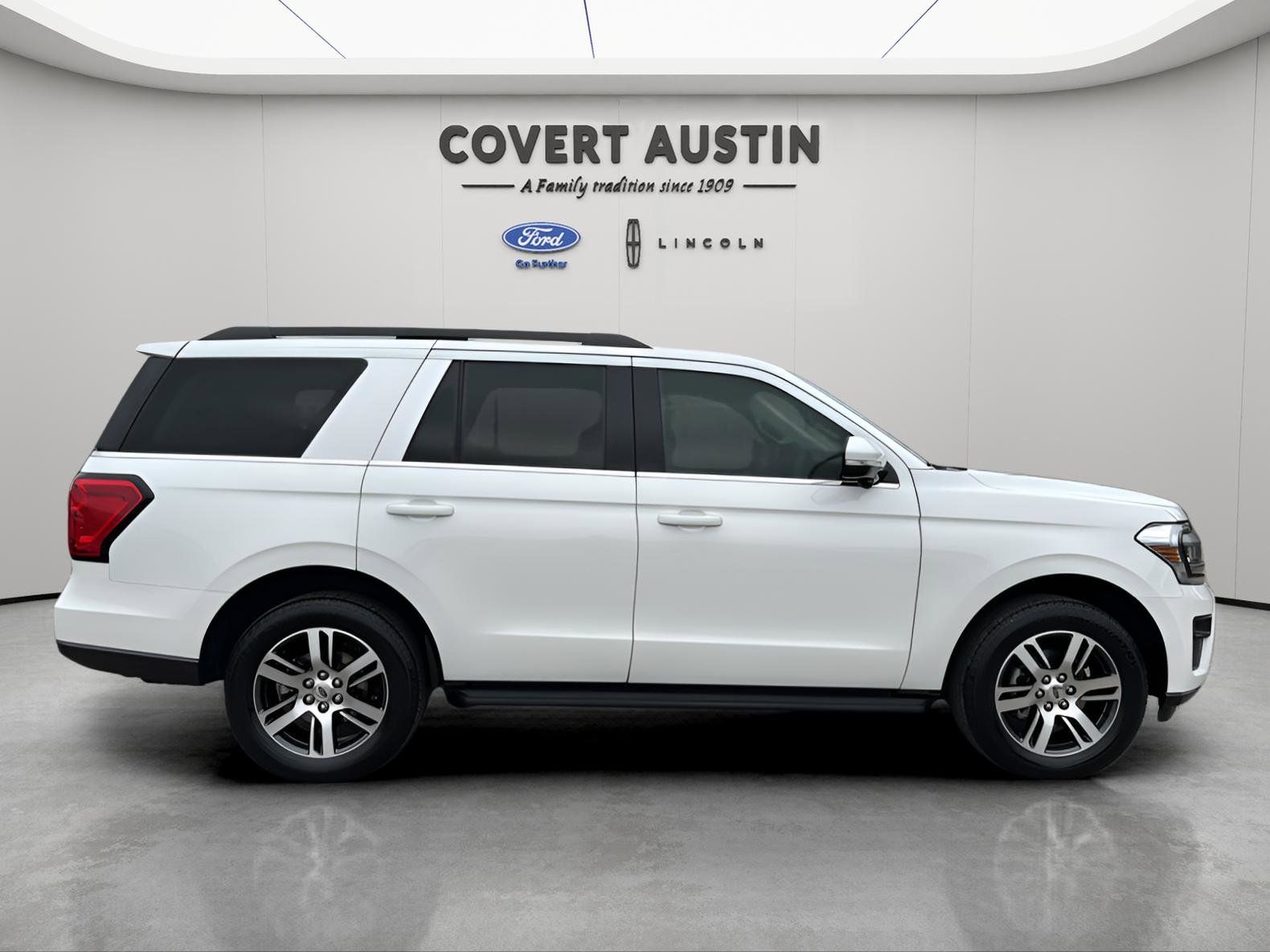 Used Car 2024 Ford Expedition  Xlt For Sale Under $50,000 In Austin, Texas