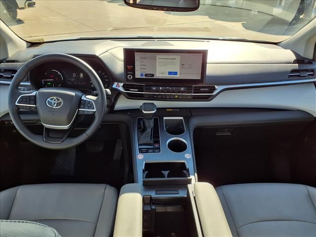 2025 Toyota Sienna XLE  at Gullo Toyota