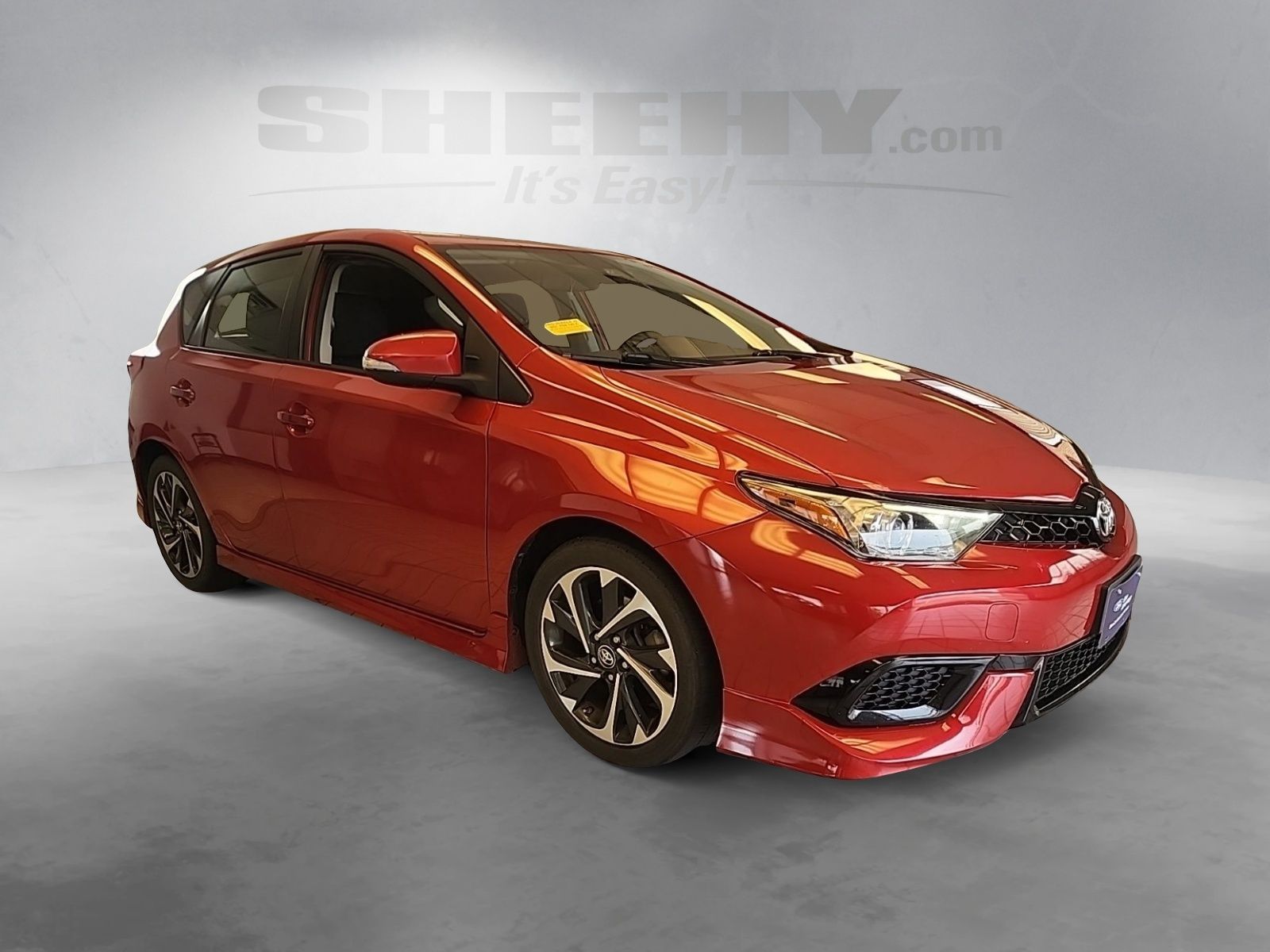 Used 2018 Barcelona Red Metallic Toyota Base image 2