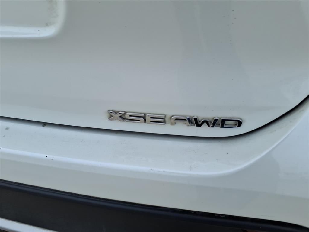 2021 Toyota Highlander XSE White at Autostrade