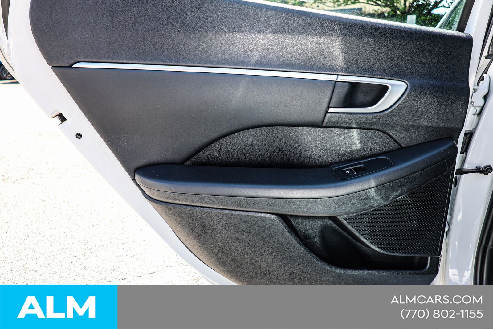 Used 2024 White Hyundai SEL image 41