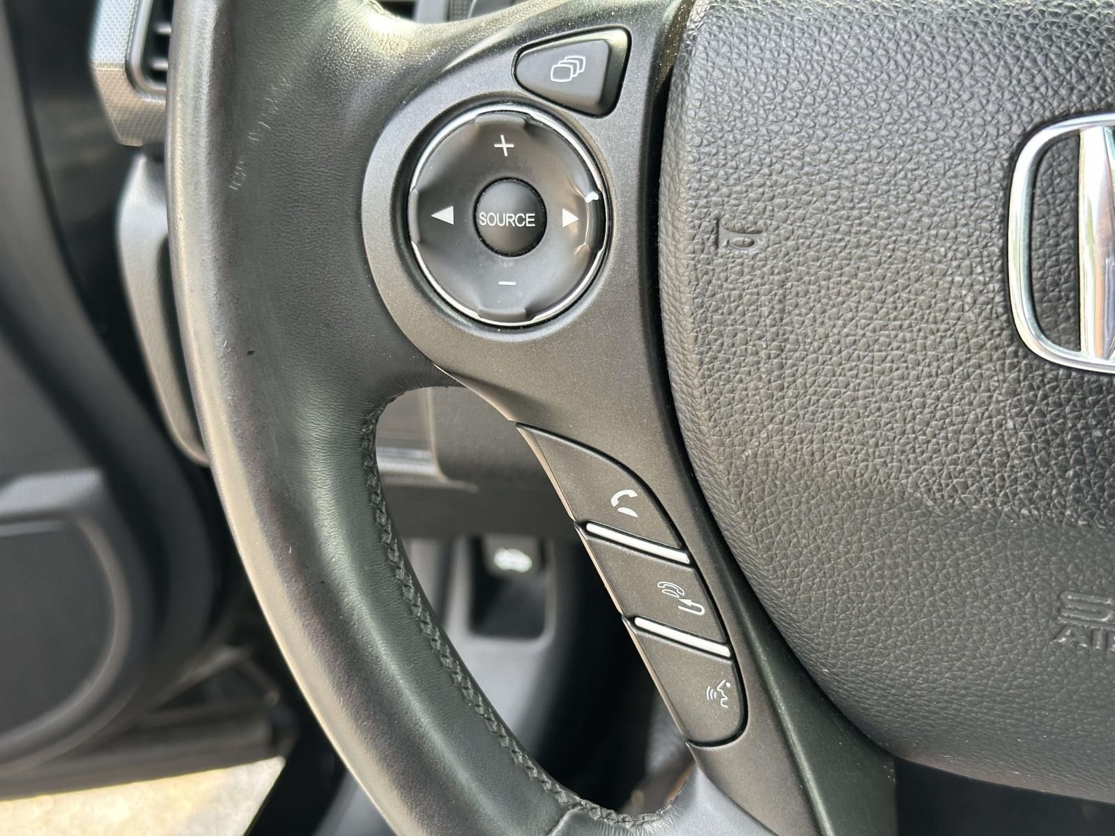 Used 2014 Black Honda EX-L image 29