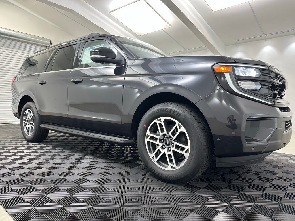 2025 Ford Expedition MAX Active RWD