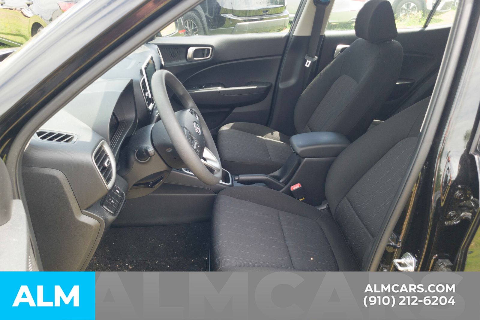 Used 2026 Onyx Black Hyundai SE image 7