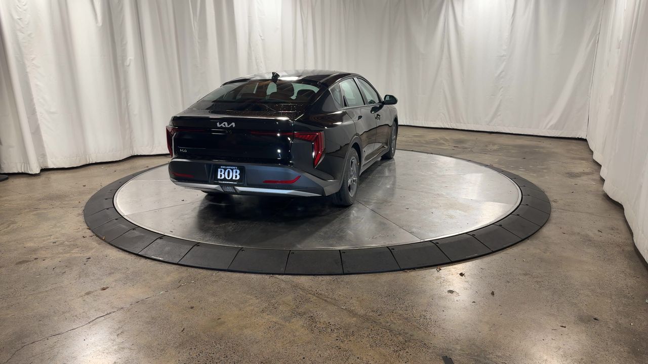 2025 Kia K4 LXS photo 9