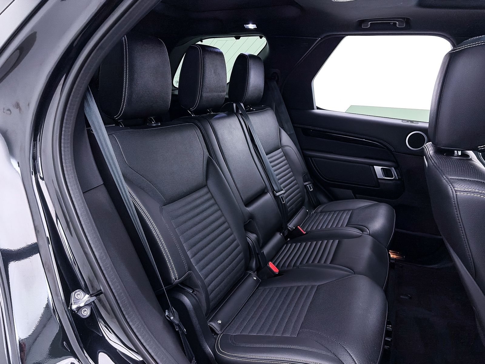 2023 Land Rover Discovery S R Dynamic - Photo 40