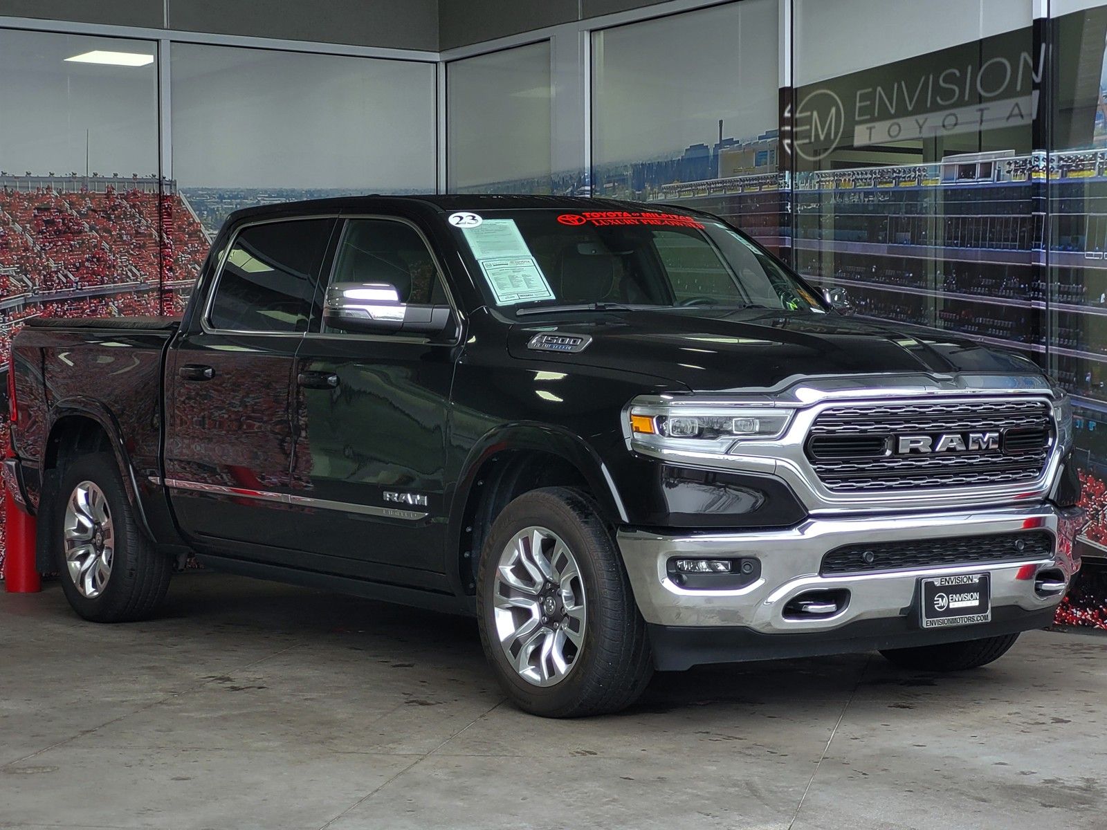 2023 RAM 1500 Limited Crew Cab 4WD