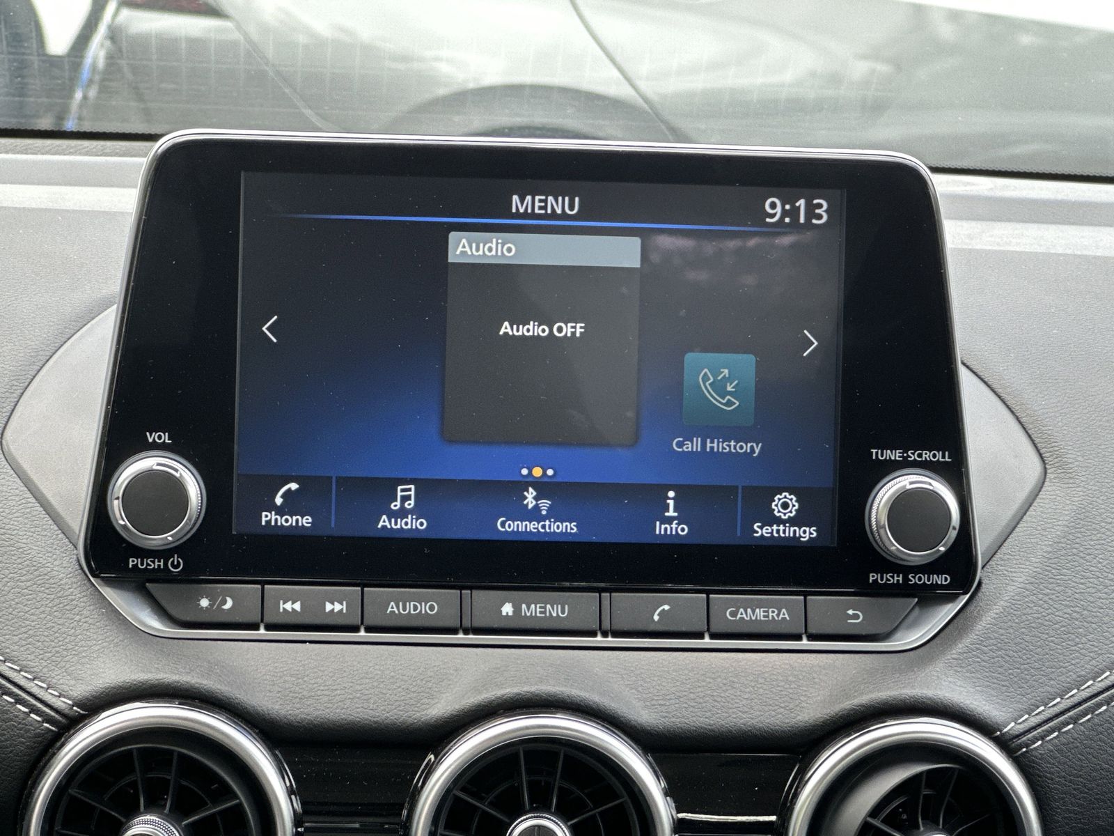 2025 Nissan Sentra SV photo 3
