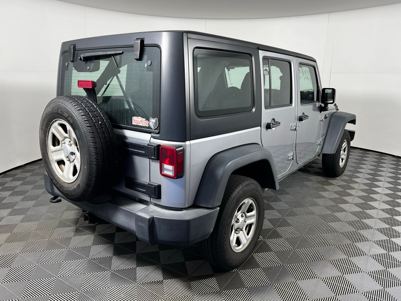 Thumbnail: 2017 Jeep Wrangler - 5