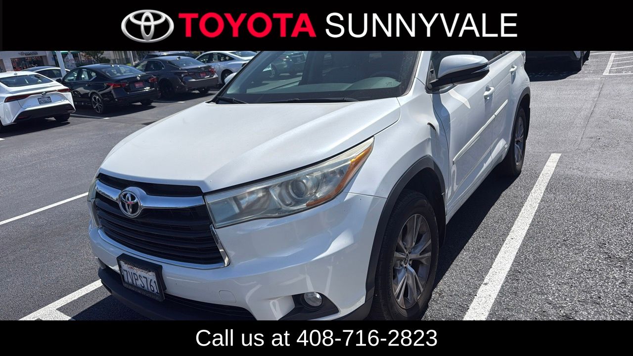 2016 Toyota Highlander LE Plus V6's photo