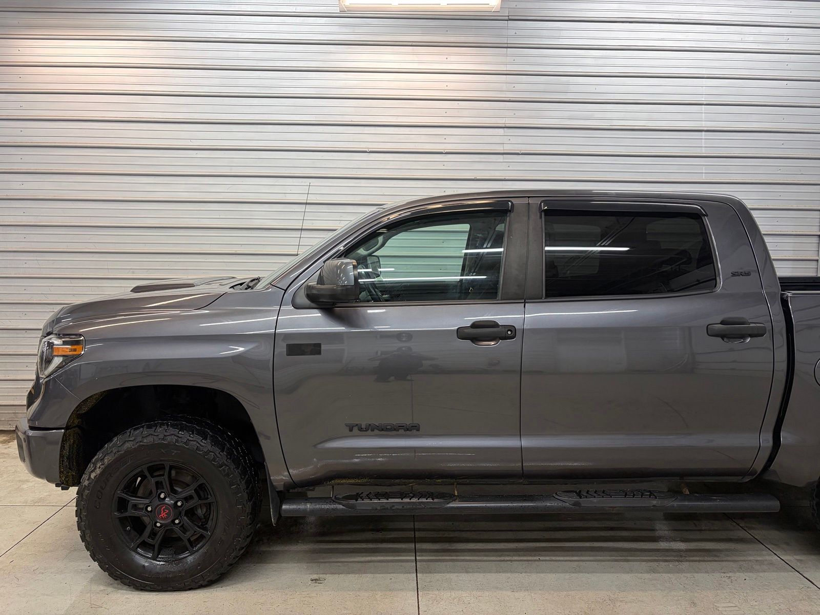 Photo 3 of 2019 Toyota Tundra SR5
