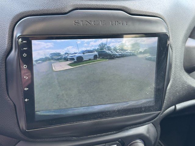 Used 2019 Gray Jeep Latitude image 19
