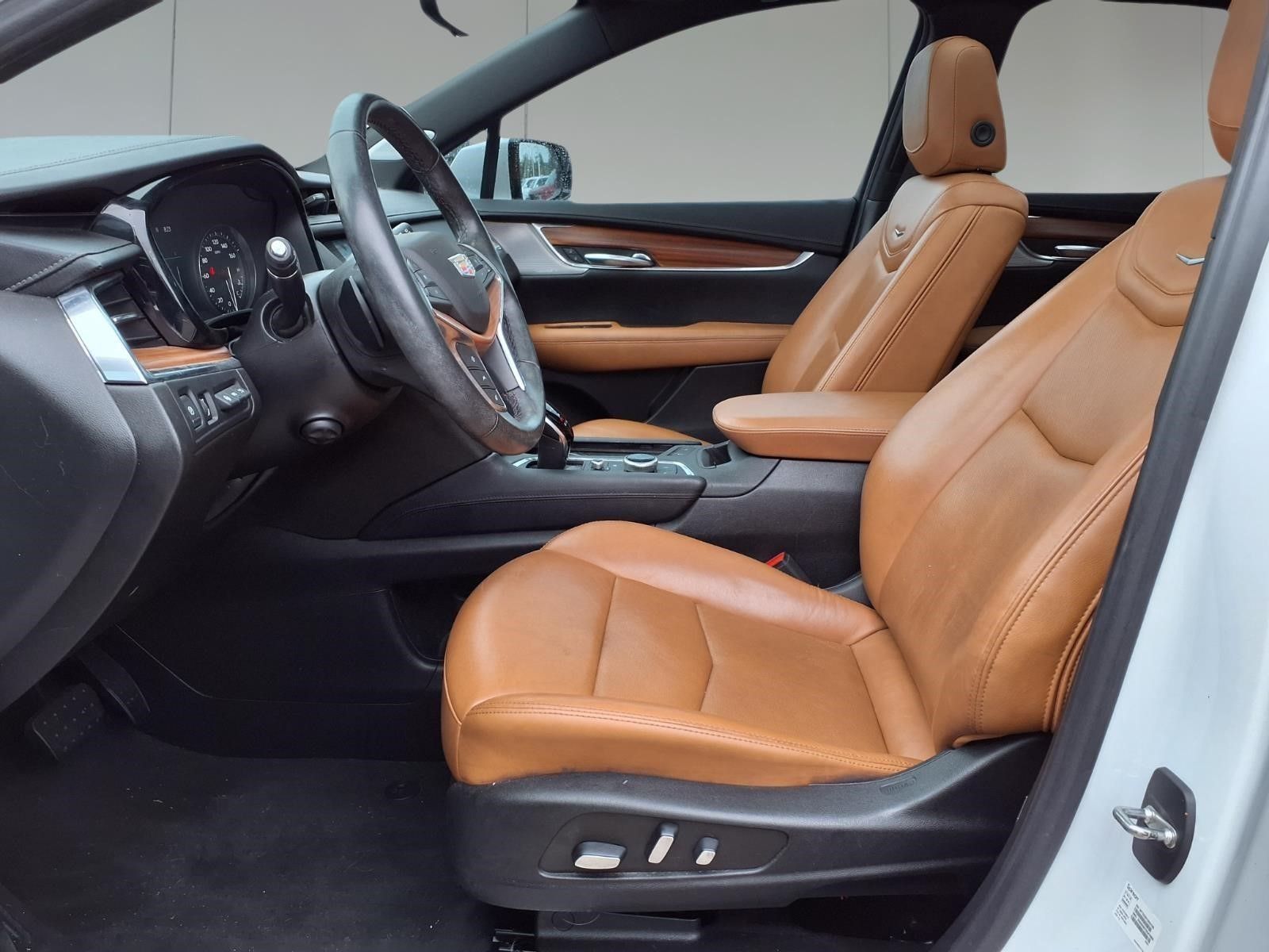 2022 Cadillac XT5 Premium Luxury White at Bayway Cadillac of The Woodlands