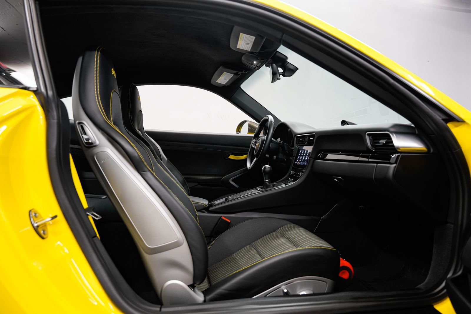2018 Porsche 911 Carrera T — photo 28