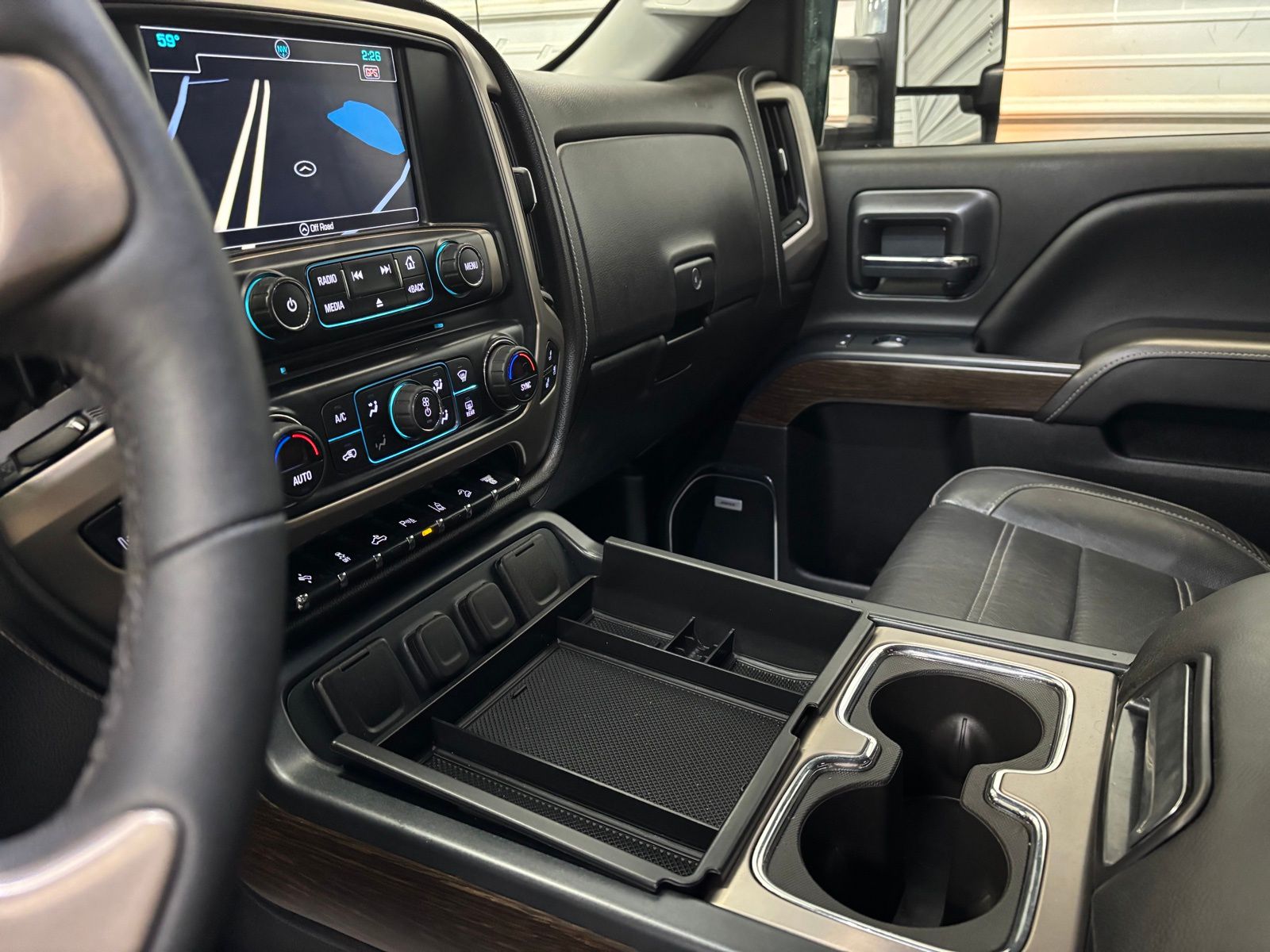 2018 GMC Sierra 3500 Denali HD Denali - Photo 20