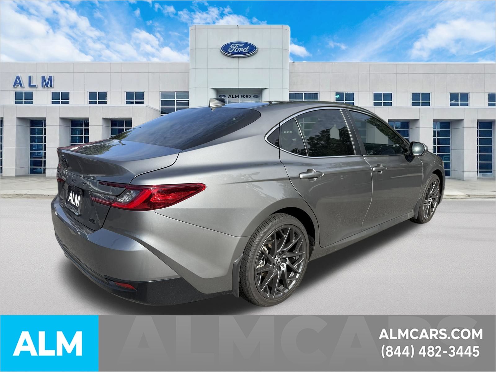 Used 2026  Toyota XLE image 5