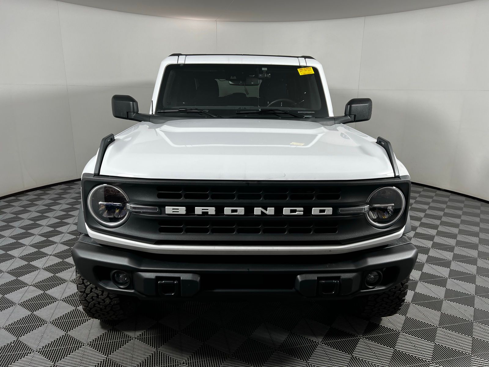 2023 Ford Bronco Black Diamond 2