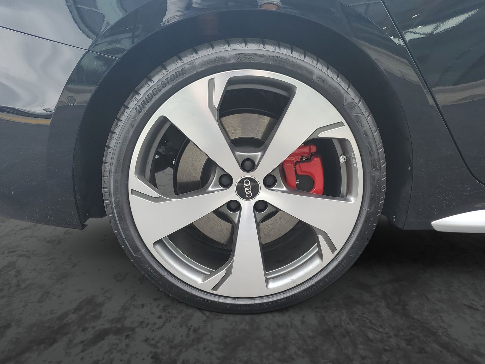 Vehicle photo