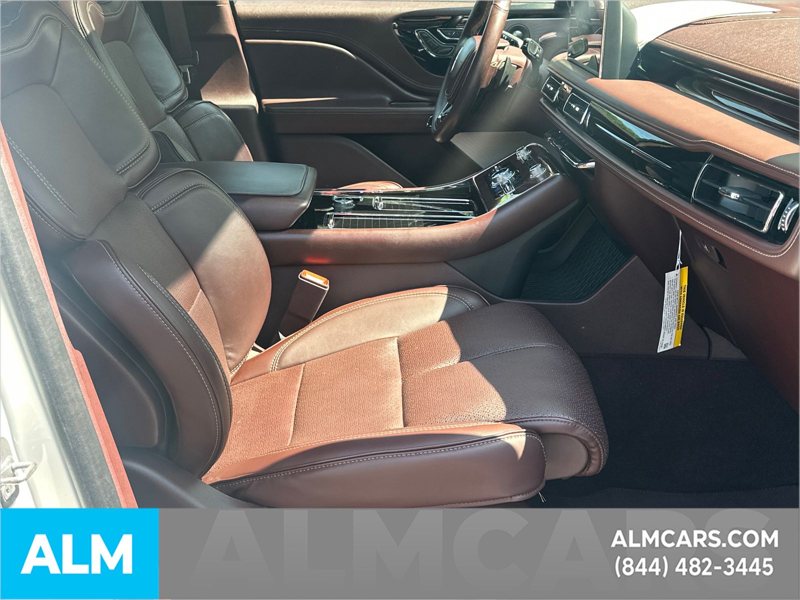 Used 2022 White Lincoln Black Label Grand Touring image 15