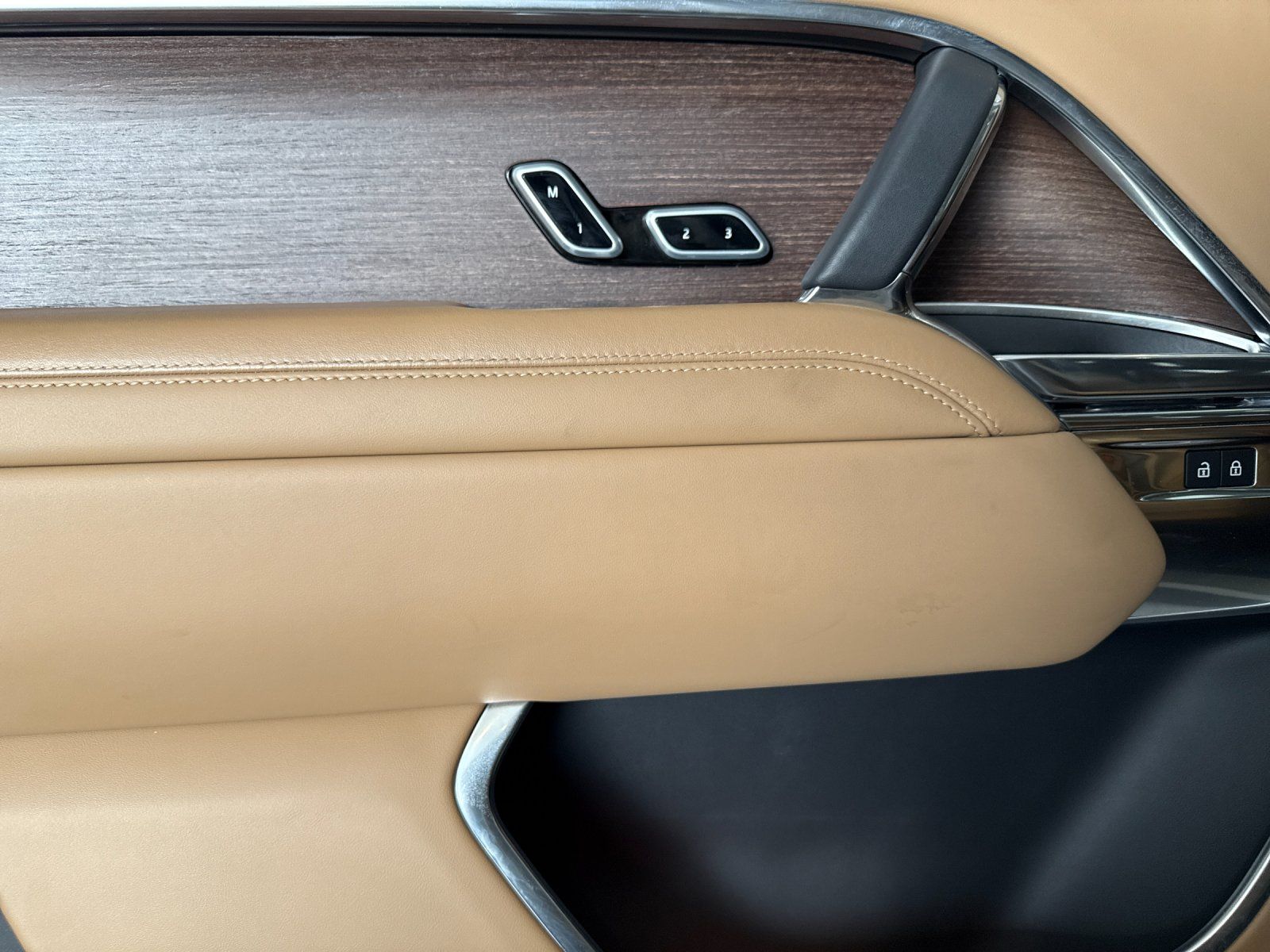 2023 Land Rover Range Rover SE - Photo 10