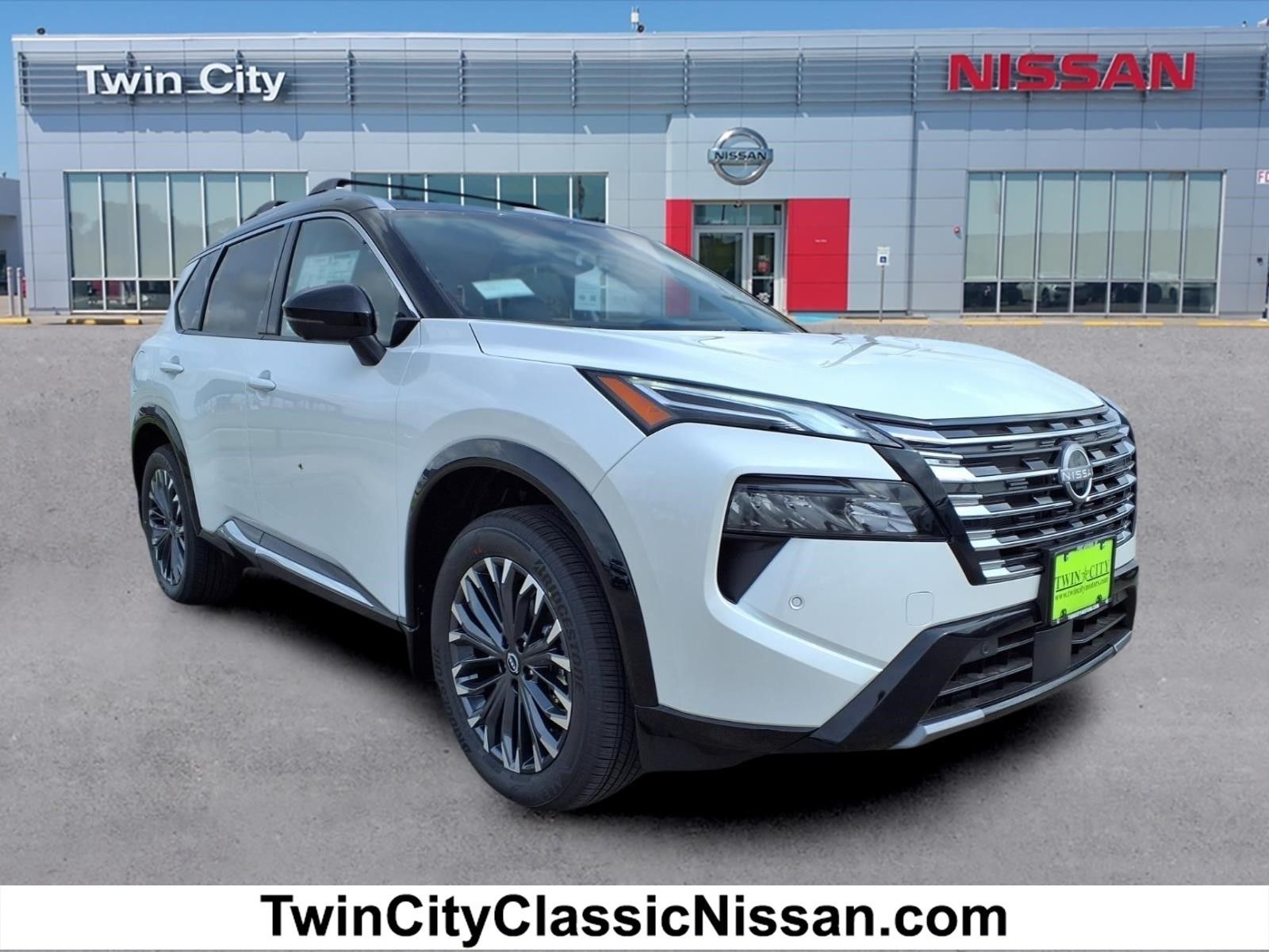 2026 Nissan Rogue Platinum AWD's photo