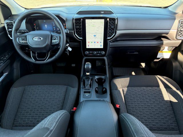 New 2025 Oxford White Ford XLT image 14