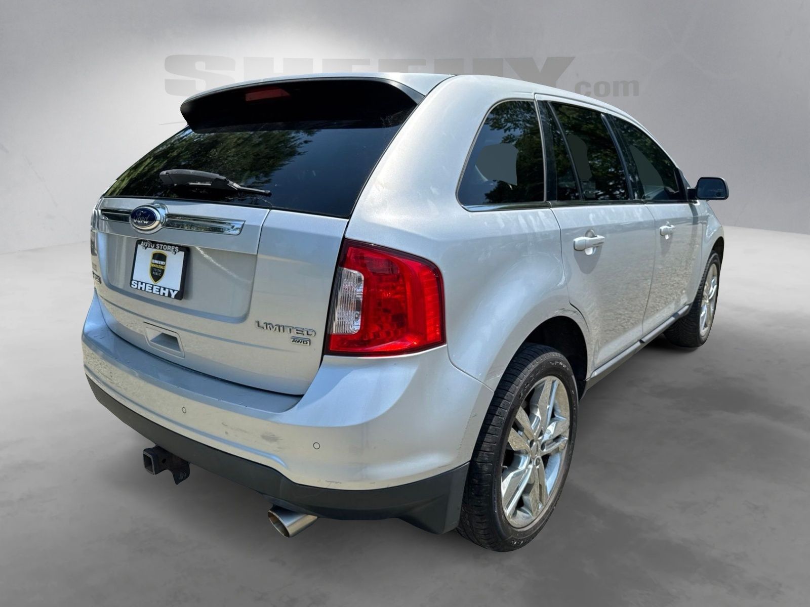 Used 2014 Ingot Silver Metallic Ford Limited image 16