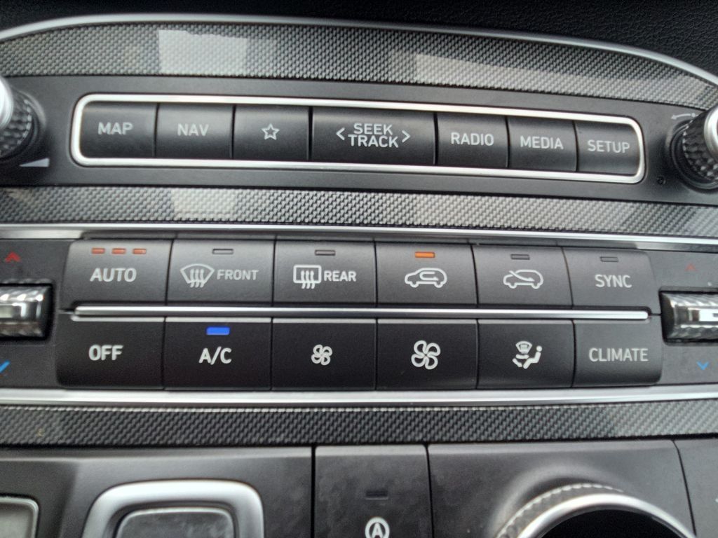 Used 2023 Red Hyundai SEL image 18