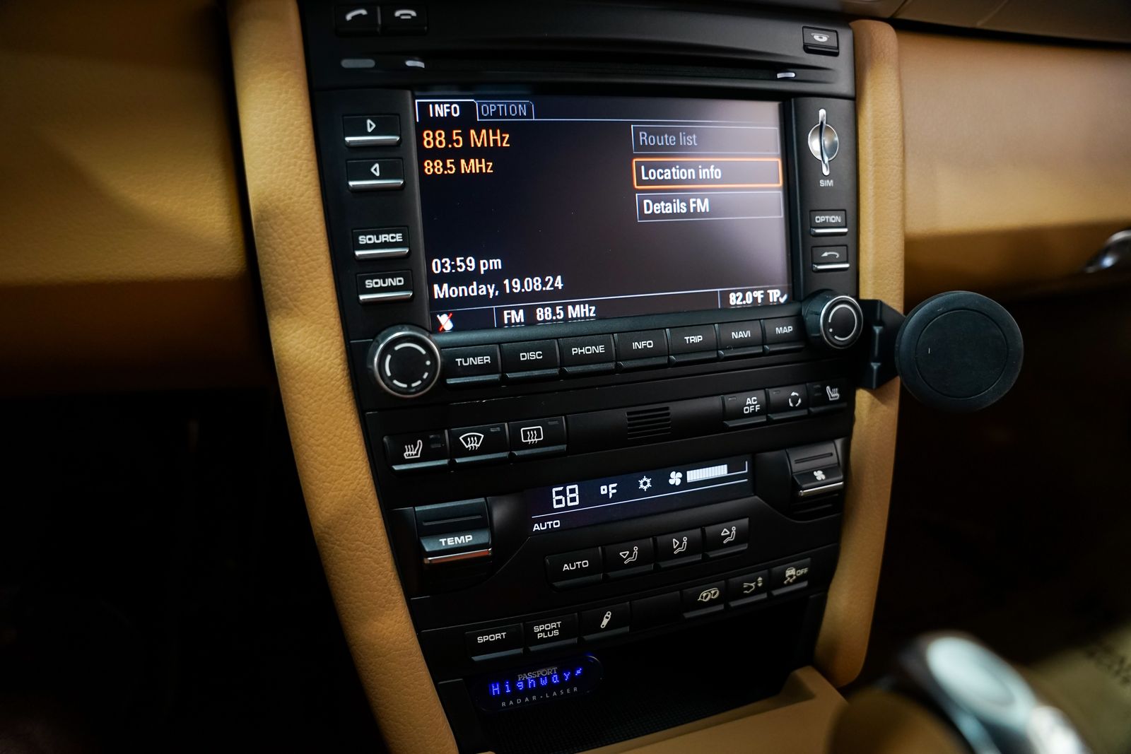 2012 Porsche 911 Carrera 4 GTS — photo 13