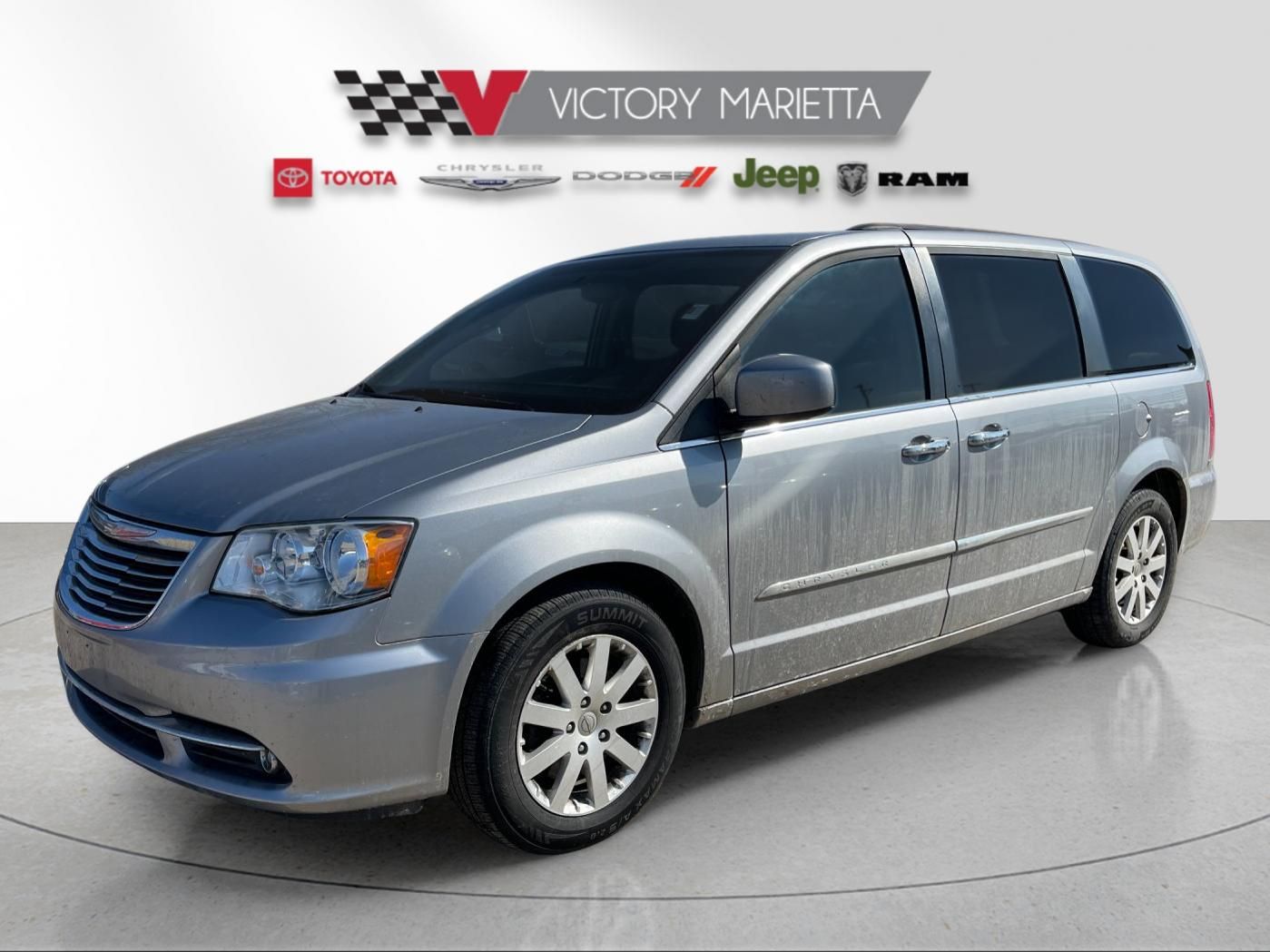 2016 Chrysler Town & Country Touring FWD