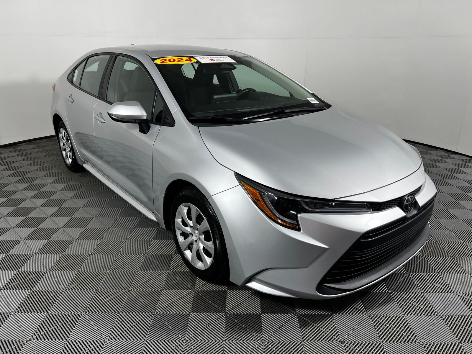 Thumbnail: 2024 Toyota Corolla - 3