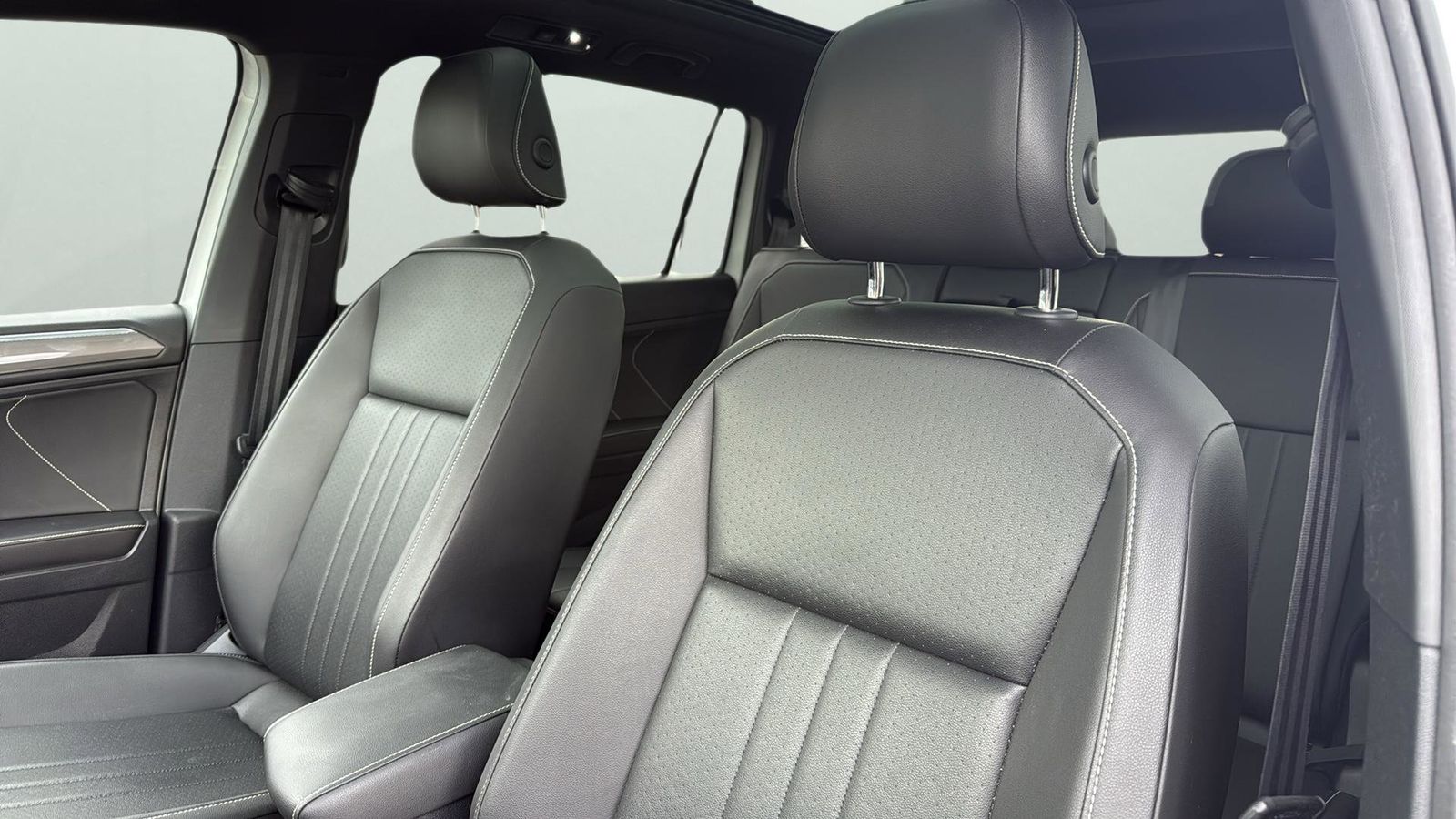 Used Car 2022 Volkswagen Tiguan  2.0t Se R-line Black For Sale In Austin, Texas