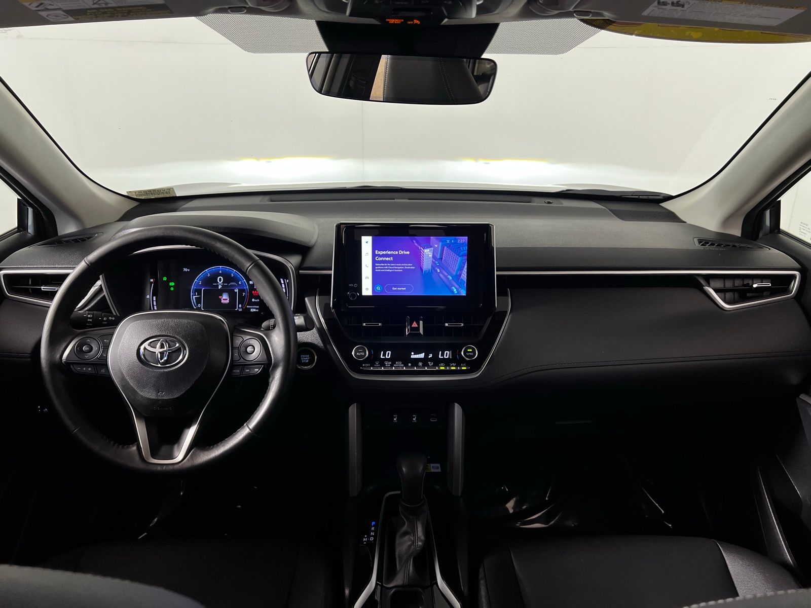 2023 Toyota Corolla Cross XLE 23