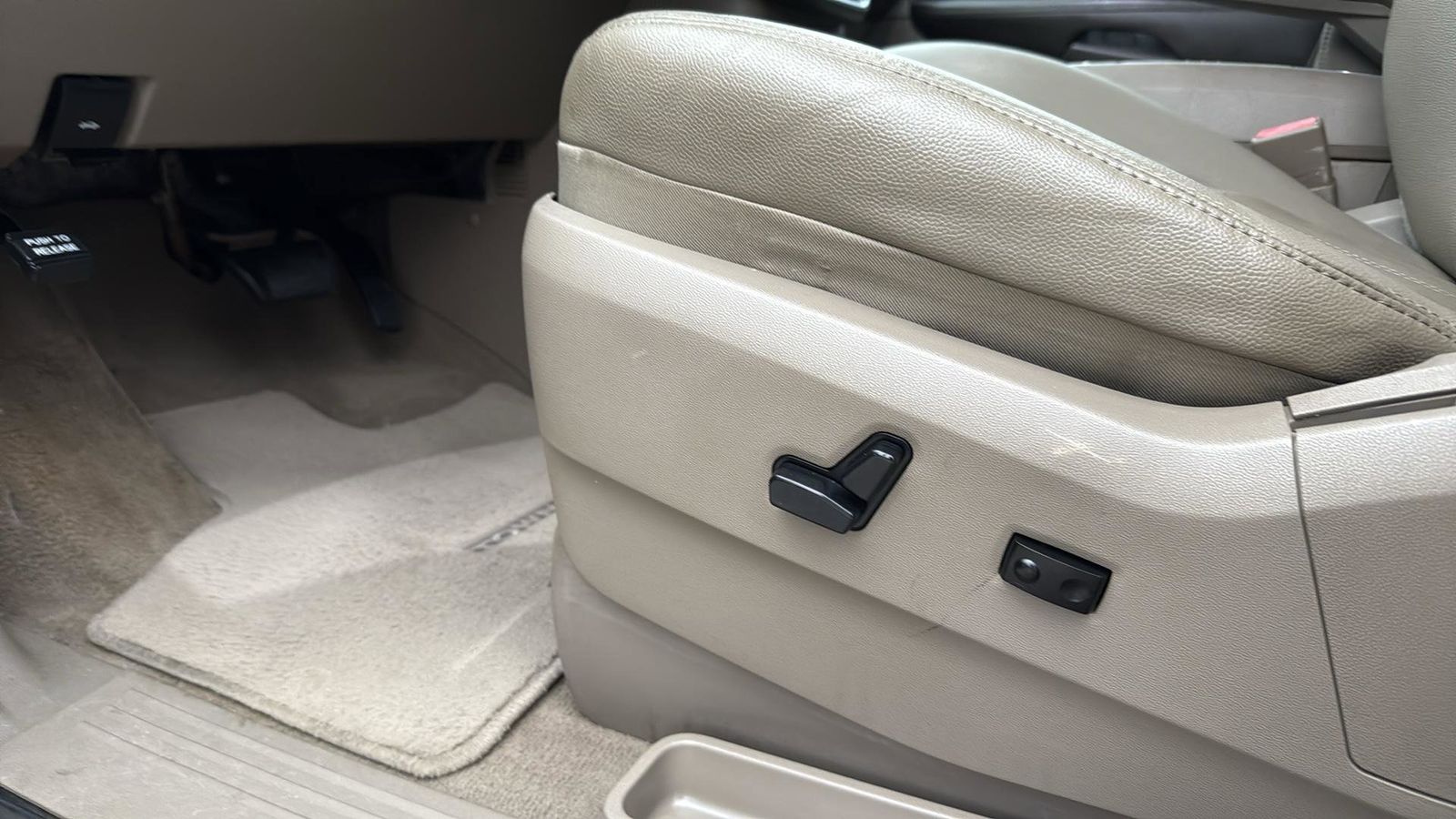 Used Car 2016 Chrysler Town & Country  Touring For Sale Under $10,000 In Austin, Texas