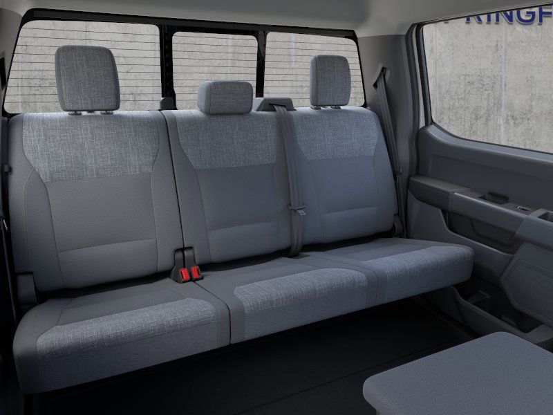 New 2026 Oxford White Ford XLT image 11