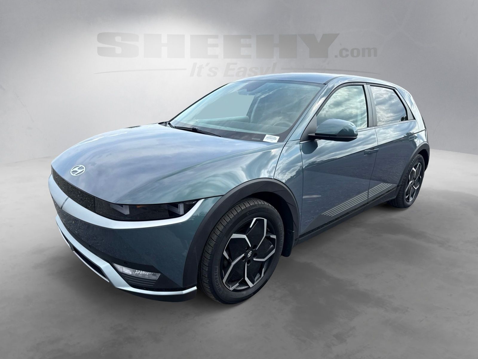 Used 2024 Green Hyundai SEL image 18