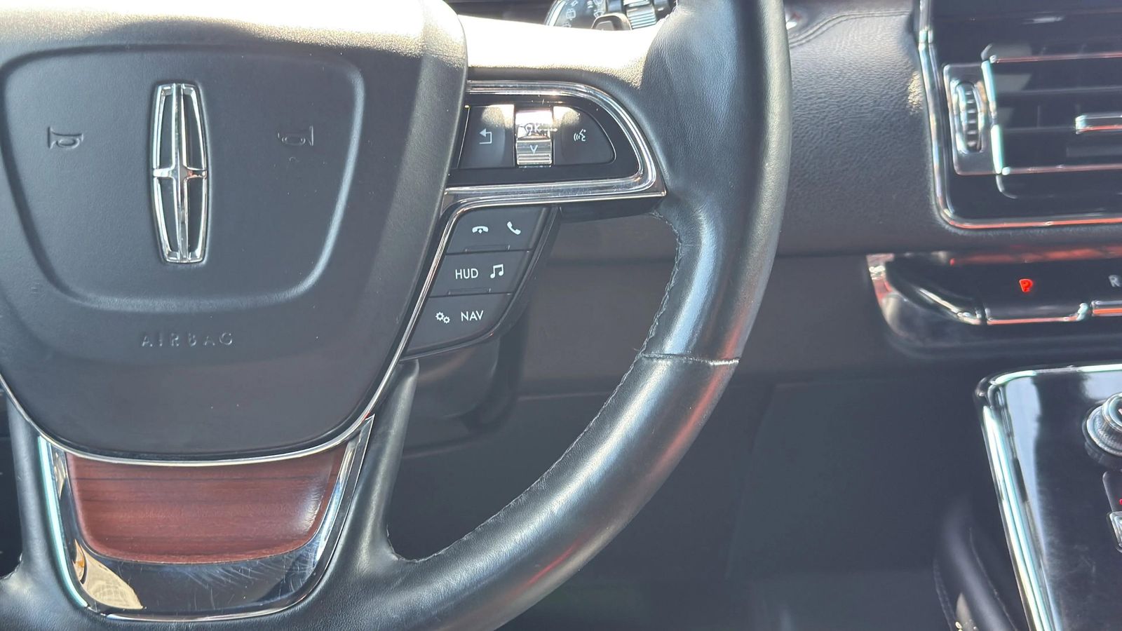Used Car 2020 Lincoln Navigator  Reserve For Sale Under $40,000 In Austin, Texas