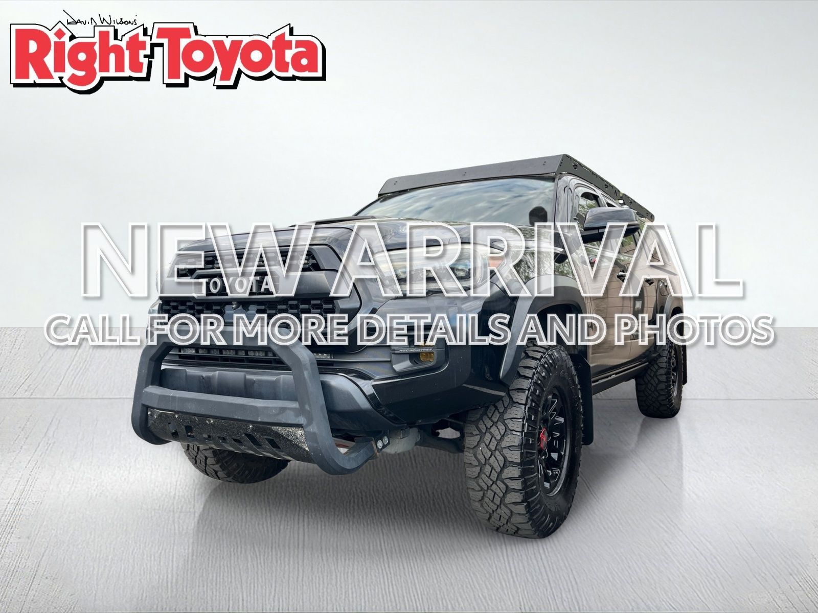Midnight Black Metallic 2019 Toyota Tacoma Pickup Truck Four-Wheel Drive 6-Speed Automatic