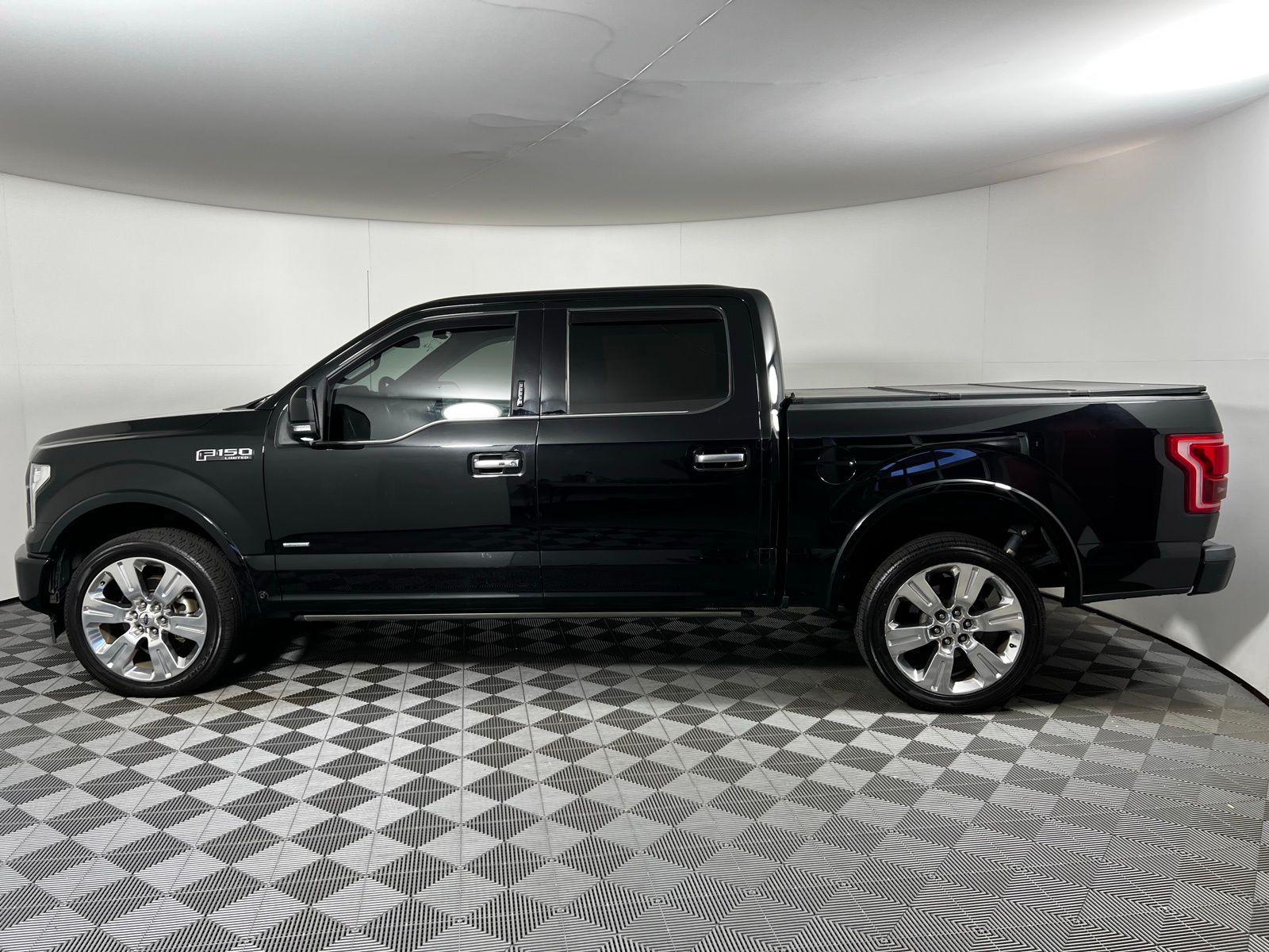 Thumbnail: 2017 Ford F-150 - 7