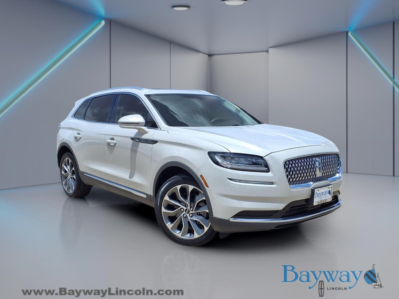 Pearl Metallic 2023 Lincoln Nautilus SUV / Crossover Front-Wheel Drive 8-Speed Automatic