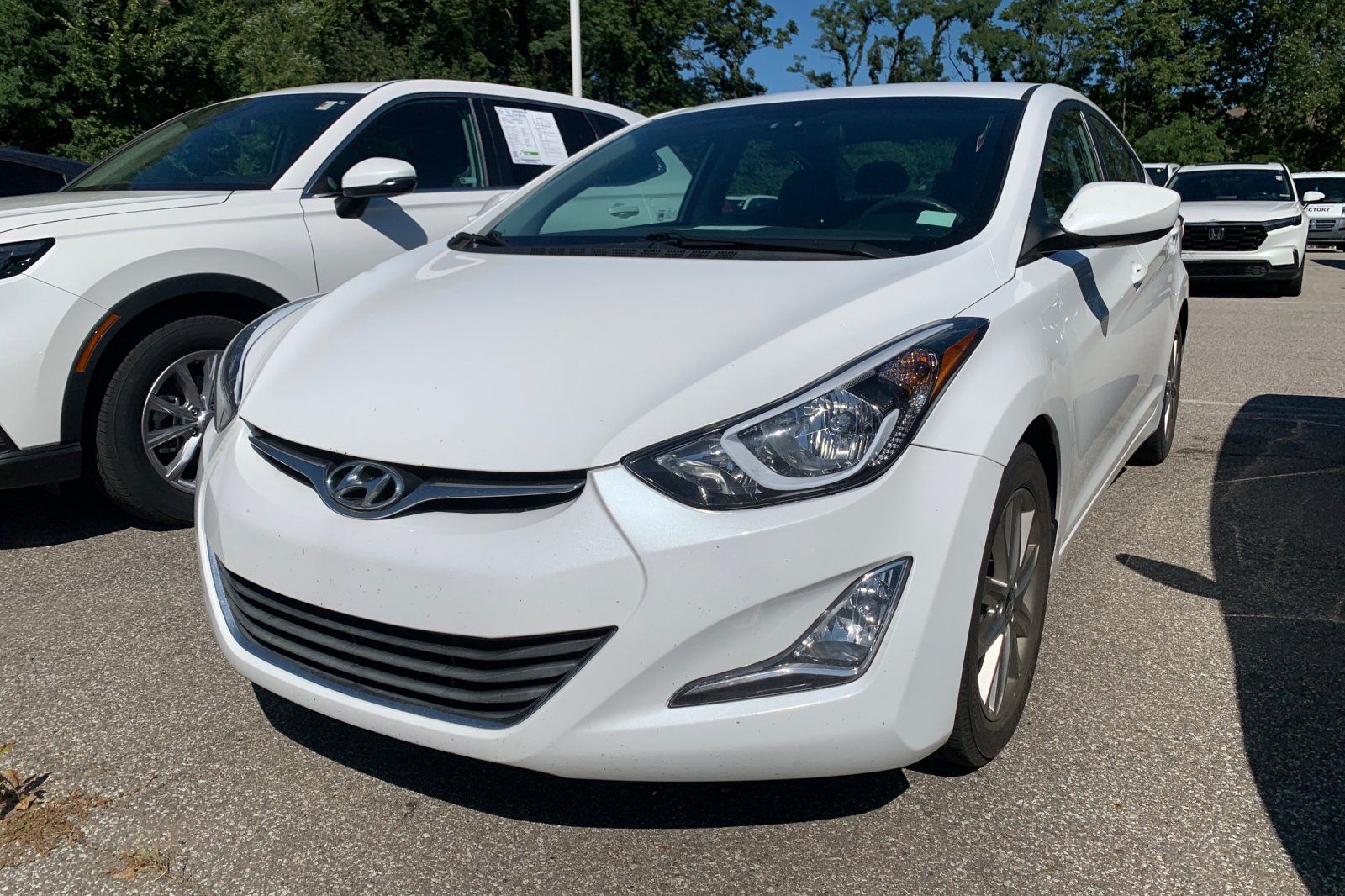 Pearl White 2014 Hyundai Elantra Sedan Front-Wheel Drive 6-Speed Automatic Overdrive