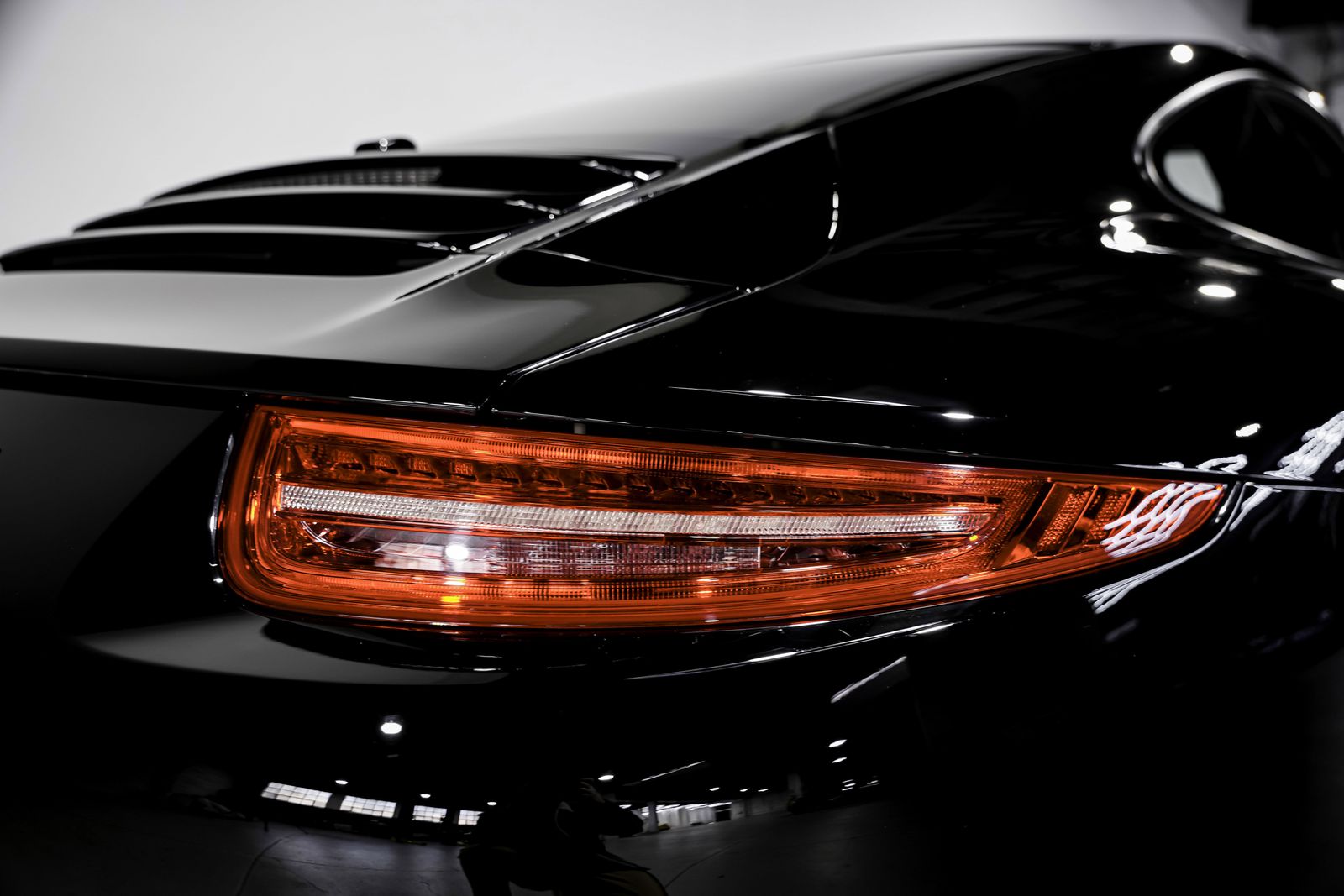2014 Porsche 911 Carrera S — photo 35