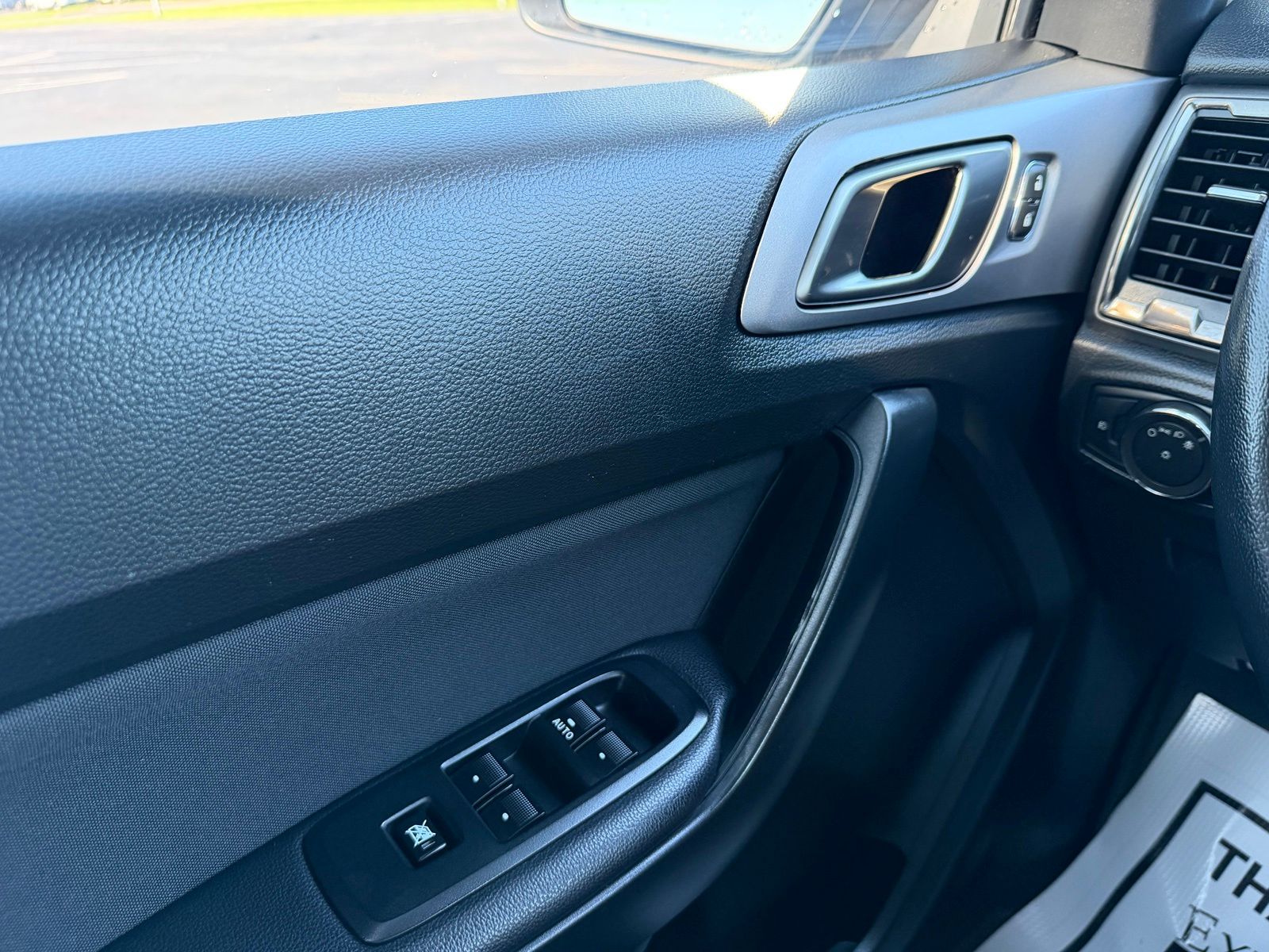 2022 Ford Ranger image 25