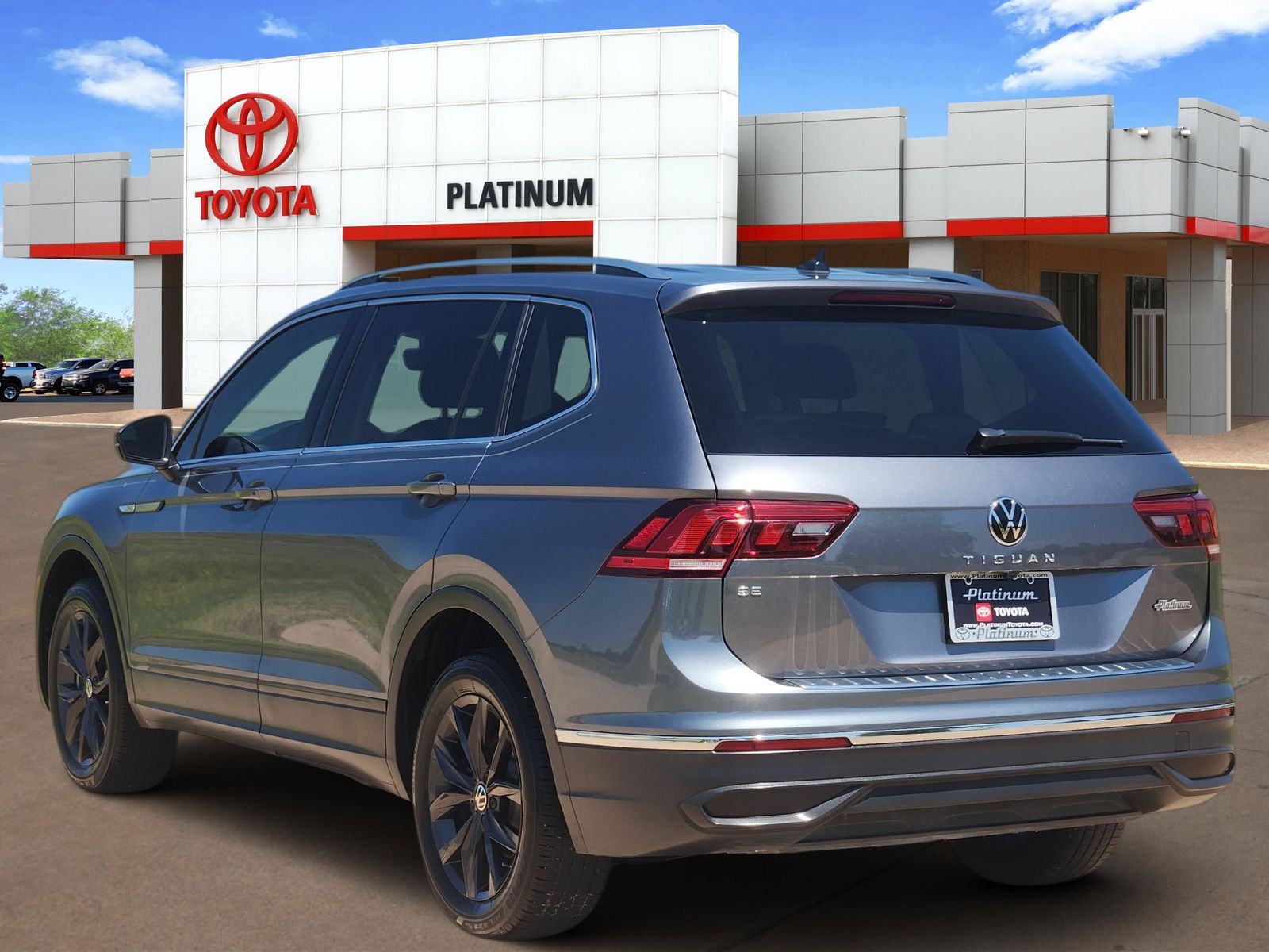 View vehicle photo 5