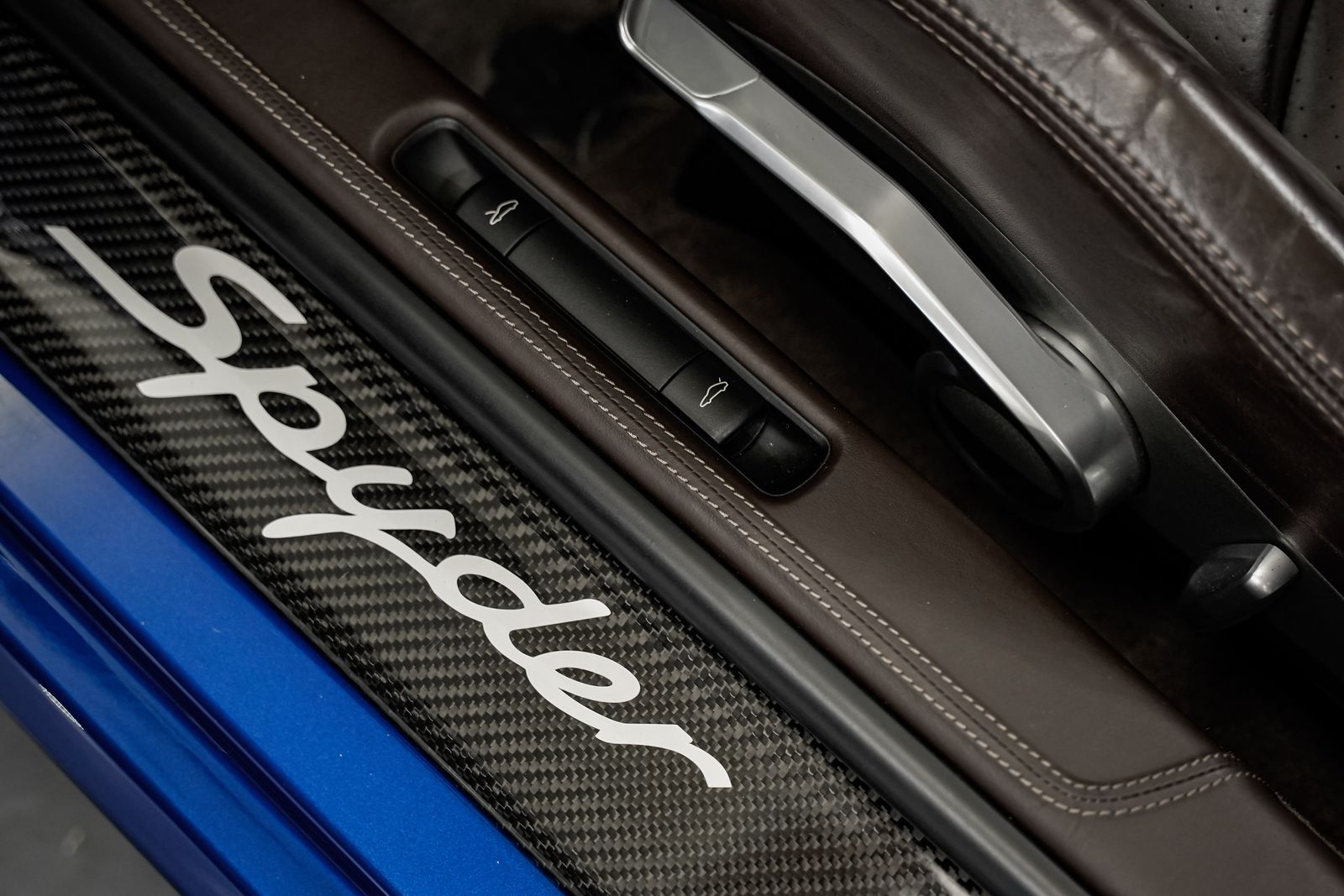 2011 Porsche Boxster Spyder — photo 22