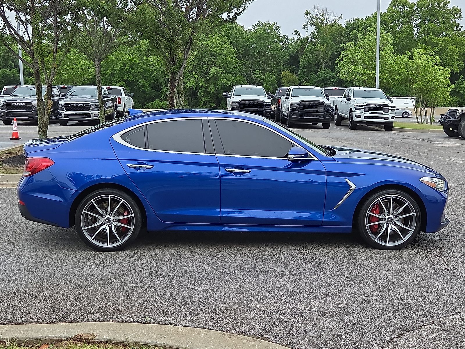 View vehicle photo 6